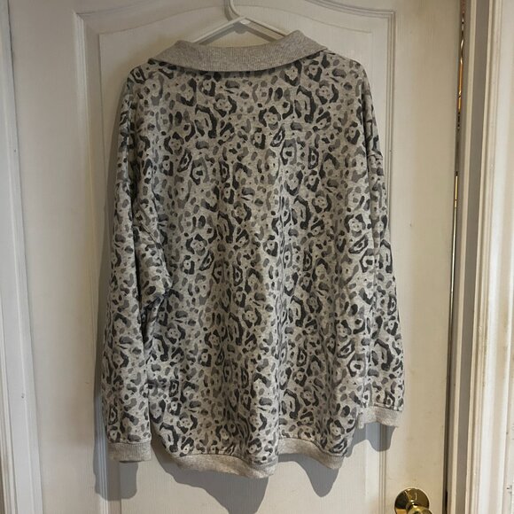 Aerie Grey Leopard Print Quarter-Zip Pullover – Size S - Picture 3 of 3